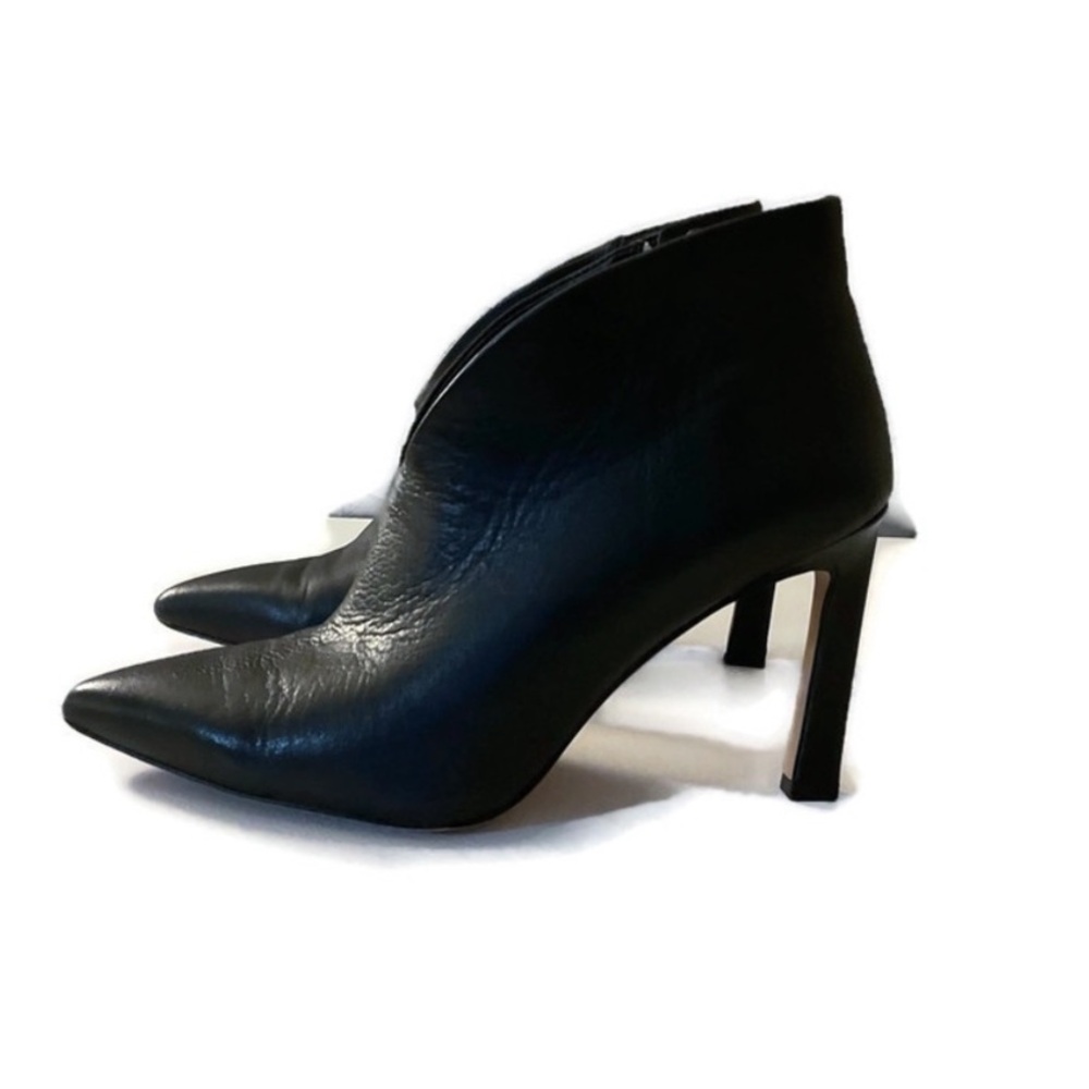 Vince Camuto Sestrind Bootie